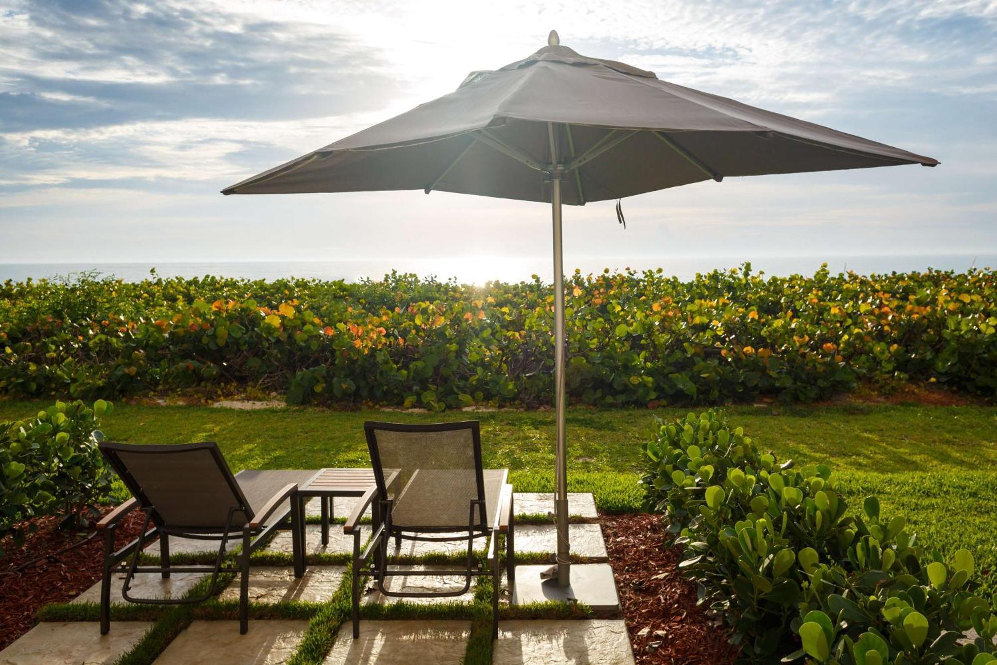 Doubletree Suites By Hilton Melbourne Beach Oceanfront Exterior photo